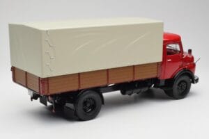 Mercedes L 911 レッド Schuco 1:18 450016400 メタル - 画像 3/8