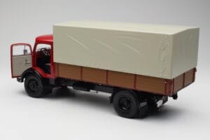 Mercedes L 911 レッド Schuco 1:18 450016400 メタル - 画像 5/8