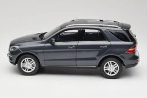 Mercedes M-Class W164 Grey Metallic Minichamps 1:18 100030100 メタル - 画像 4/8
