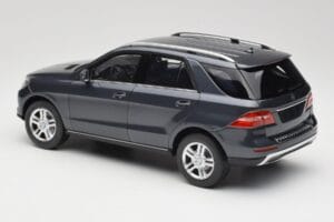 Mercedes M-Class W164 Grey Metallic Minichamps 1:18 100030100 メタル - 画像 7/8