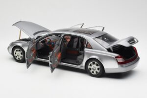 Maybach 62 LWB ヒマラヤシルバー Dealer Edition AUTOart 1:18 B66962178 メタル - 画像 5/8