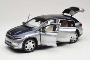 Mercedes Maybach EQS 680 V297 ブルー NZG 1:18 1060/23 メタル - 画像 2/8