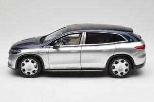 Mercedes Maybach EQS 680 V297 ブルー NZG 1:18 1060/23 メタル - 画像 4/8
