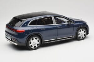 Mercedes Maybach EQS 680 V297 ダークブルー NZG 1:18 B66960593 メタル - 画像 3/8