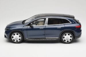 Mercedes Maybach EQS 680 V297 ダークブルー NZG 1:18 B66960593 メタル - 画像 4/8