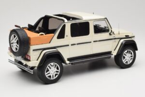 Mercedes Maybach G650 Landaulet W463 ホワイト Schuco 1:18 450017800 メタル - 画像 2/6