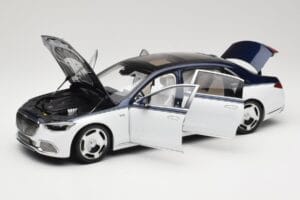 Mercedes Maybach S-Class Z223 Nautical Blue Diamond White Almost Real 1:18 820126 メタル - 画像 2/8