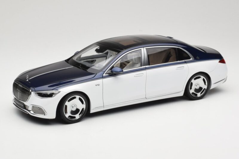 Mercedes Maybach S-Class Z223 Nautical Blue Diamond White Almost Real 1:18 Mercedes Maybach S-Class Z223 Nautical Blue Diamond White Almost Real 1:18 820126 メタル