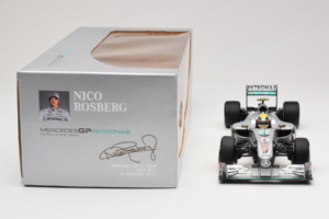 Mercedes MGP W01 #4 N. Rosberg Mercedes GP 2010 Minichamps 1:18 110100004 メタル - 画像 6/7