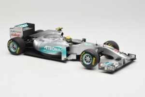 Mercedes MGP W02 #8 N. Rosberg Mercedes GP Showcar 2011 Minichamps 1:18 110110078 メタル - 画像 4/7