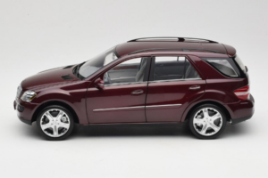Mercedes ML W164 Red Metallic Minichamps 1:18 150034500 メタル - 画像 4/8