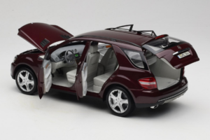 Mercedes ML W164 Red Metallic Minichamps 1:18 150034500 メタル - 画像 5/8