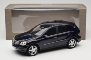 Mercedes ML W164 Tanzanite Blue ディーラー エディション Minichamps 1:18 B66962322 メタル - 画像 8/8