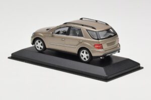 Mercedes ML W164 コッパーメタリック Minichamps 1:43 ML002 メタル - 画像 3/4