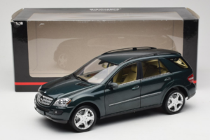Mercedes ML W164 Green Metallic Minichamps 1:18 150034502 メタル - 画像 8/8