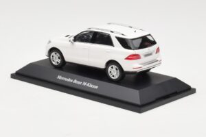 Mercedes ML W166 Calcit White Minichamps 1:43 B66960062 メタル - 画像 3/4
