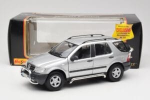 Mercedes ML320 W163 シルバー Maisto 1:18 50319 メタル - 画像 8/8