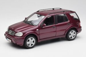 Mercedes ML55 AMG W163 パープル Maisto 1:18 31876 メタル