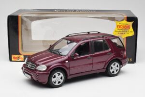 Mercedes ML55 AMG W163 パープル Maisto 1:18 31876 メタル - 画像 8/8