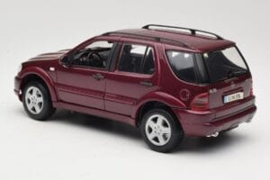 Mercedes ML55 AMG W163 レッド Maisto 1:18 50348 メタル - 画像 7/8