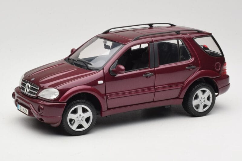 Mercedes ML55 AMG W163 レッド Maisto 1:18 50348 メタル