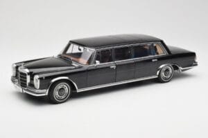 Mercedes 600 Pullman W100 ブラック AUTOart 1:18 76197 メタル