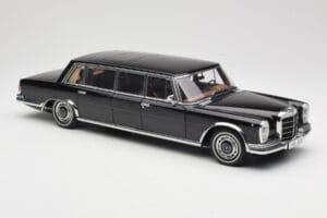 Mercedes 600 Pullman W100 ブラック AUTOart 1:18 76197 メタル - 画像 6/8