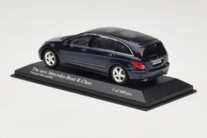 Mercedes R-Class W251 Tanzanite Blue Minichamps 1:43 B66962215 メタル - 画像 3/4