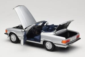Mercedes R107 380 SL シルバー Norev 1:18 183725 メタル - 画像 5/8