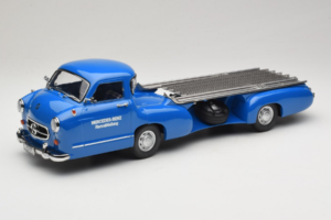 Mercedes Renntransporter Blaues Wunder iScale 1:18 118000000006-P1 メタル