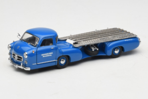 Mercedes Renntransporter Blue Wonder CMC 1:43 M-036K メタル