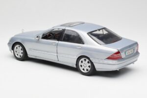 Mercedes S-Class W220 ライトブルー Maisto 1:18 56050 メタル - 画像 7/8