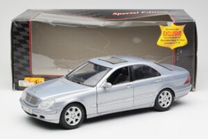 Mercedes S-Class W220 ライトブルー Maisto 1:18 56050 メタル - 画像 8/8