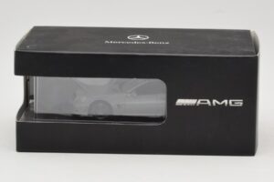 Mercedes SL 63 AMG R230 Silver Metallic Minichamps 1:43 B66960018 メタル - 画像 4/4