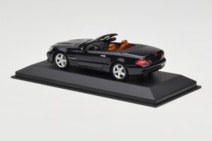 Mercedes SL R230 ブラック Minichamps 1:43 B66961922 メタル - 画像 3/4
