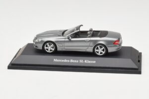 Mercedes SL R230 Palladium Silver Metallic Minichamps 1:43 B66962390 メタル