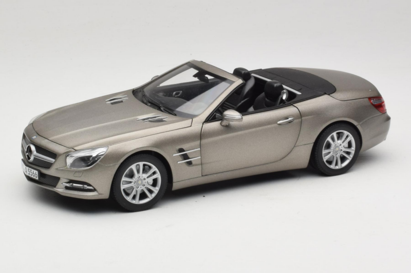 Mercedes SL500 R231 Dark Grey Matt Norev 1:18 183590 メタル