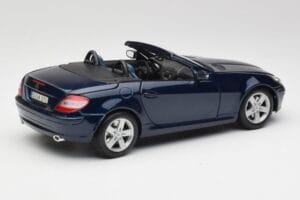 Mercedes SLK R171 ブルー Maisto 1:18 B66962190 メタル - 画像 3/8