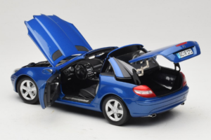 Mercedes SLK R171 Blue Metallic Minichamps 1:18 100033131 メタル - 画像 6/11