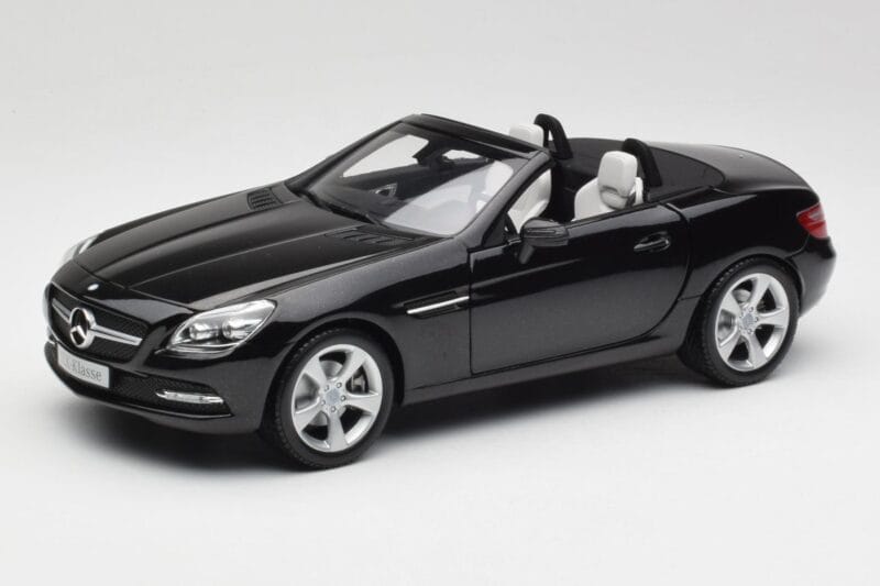 Mercedes SLK R172 マグネタイトブラック Minichamps 1:18 B66960514 メタル