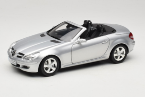 Mercedes SLK R171 シルバー Minichamps 1:18 B66962318 メタル