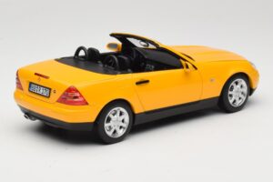 Mercedes SLK200 R170 イエロー Norev 1:18 B66040713 メタル - 画像 4/9