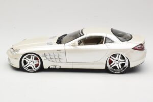 Mercedes SLR McLaren C199 ホワイト Maisto 1:18 31068 メタル - 画像 4/8