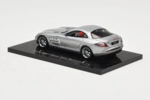 Mercedes SLR McLaren Crystal Silver Minichamps 1:43 B66961974 メタル - 画像 3/4
