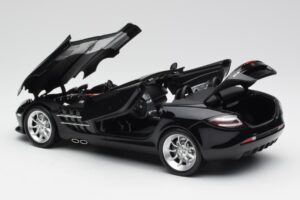 Mercedes SLR McLaren Roadster R199 Crystal Galaxit ブラック Minichamps 1:18 B66961004 メタル - 画像 5/8