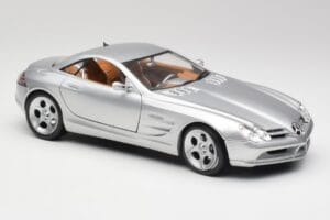 Mercedes SLR Vision リキッドシルバー Maisto 1:18 B66962101 メタル - 画像 6/8