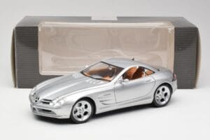 Mercedes SLR Vision リキッドシルバー Maisto 1:18 B66962101 メタル - 画像 8/8