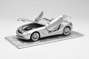 Mercedes SLR Vision Roadster リキッドシルバー Maisto 1:18 B66963208 メタル - 画像 2/8
