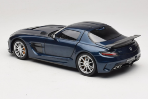 Mercedes SLS AMG Black Series Daytona Blue Metallic Minichamps 1:18 110033026 メタル - 画像 7/8