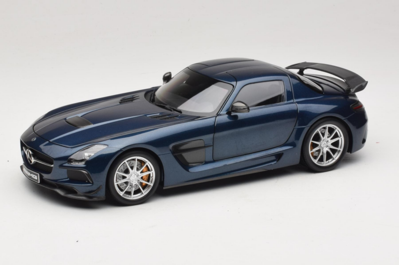 Mercedes SLS AMG Black Series Daytona Blue Metallic Minichamps 1:18 110033026 メタル